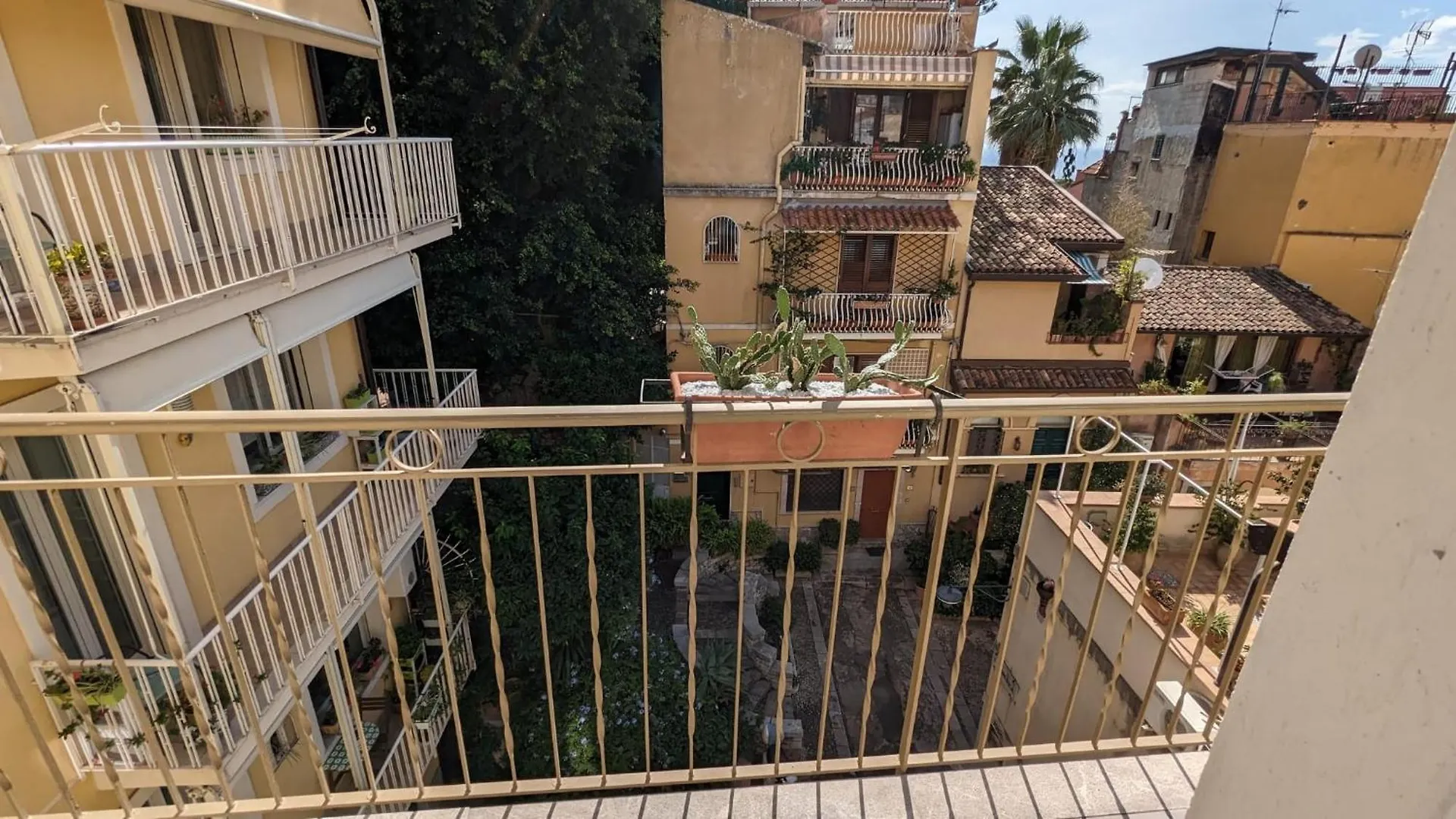 Opuntia Charming Rooms Taormina