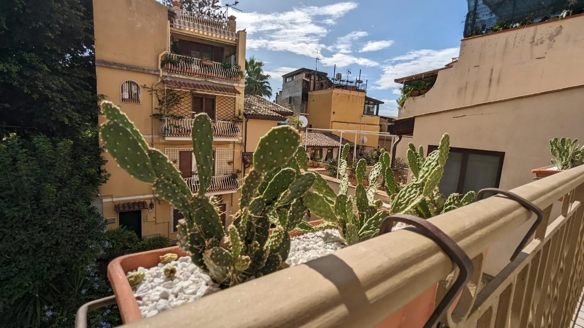 Opuntia Charming Rooms Taormina 0*,  Italia