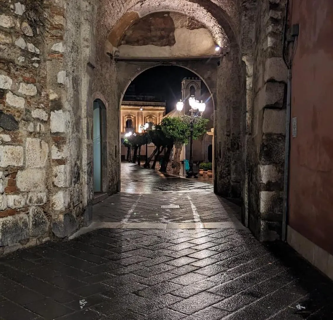 Opuntia Charming Rooms Taormina 0*,